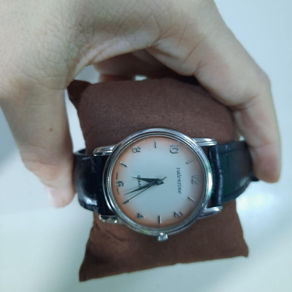 Đồng hồ nữ Valentino second hand si nhật- đã qua sử dụng