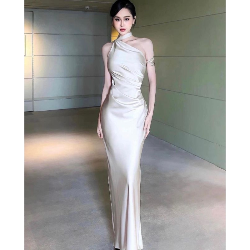 Đầm Lụa Cổ Yếm Hở Lưng Dáng Dài Sang Chảnh Selena Dress Sẵn Mút - Váy Lụa Thiết Kế Cao Cấpsp kĩ | BigBuy360 - bigbuy360.vn