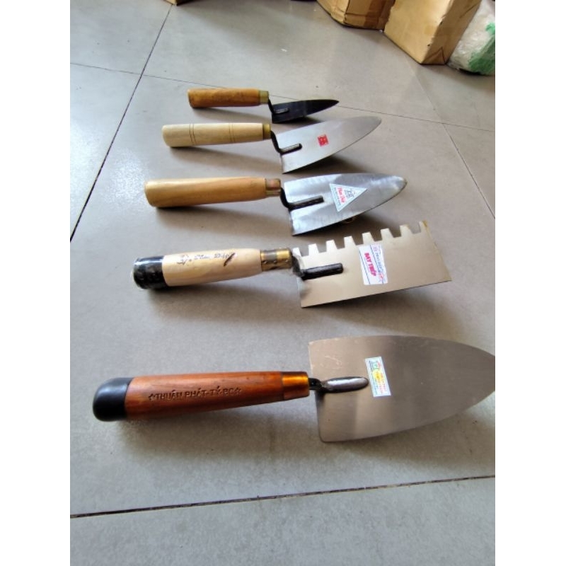 BAY HỒ XÂY DỰNG LỚN NHỎ