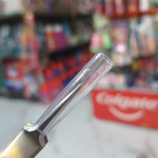 Nhíp Gắp Mụn Trứng Cá Lucky