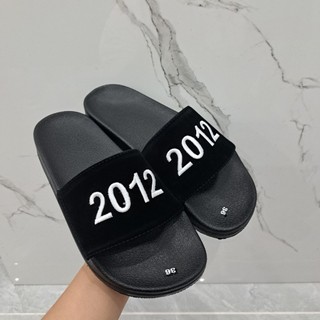 Dép năm sinh 2012, dép nam nữ quai nỉ số thêu hot trend