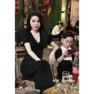 Áo phông cổ V trơn mềm 3 màu xinh