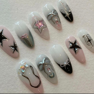 104 Nailbox thiết kế đen hồng dễ thương