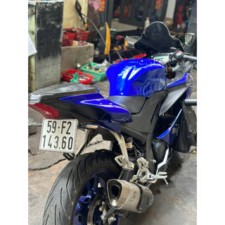 ốp đuôi r1 cho yamaha r15v3 r15 compusit siêu cứng