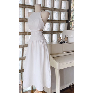 MAXI TRẮNG CỔ YẾM BO THUN EO