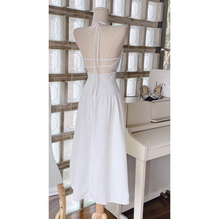MAXI TRẮNG CỔ YẾM BO THUN EO