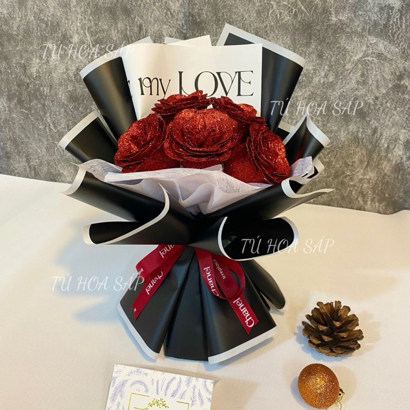 Hoa nhũ bó 5 bông kèm túi thiệp đèn