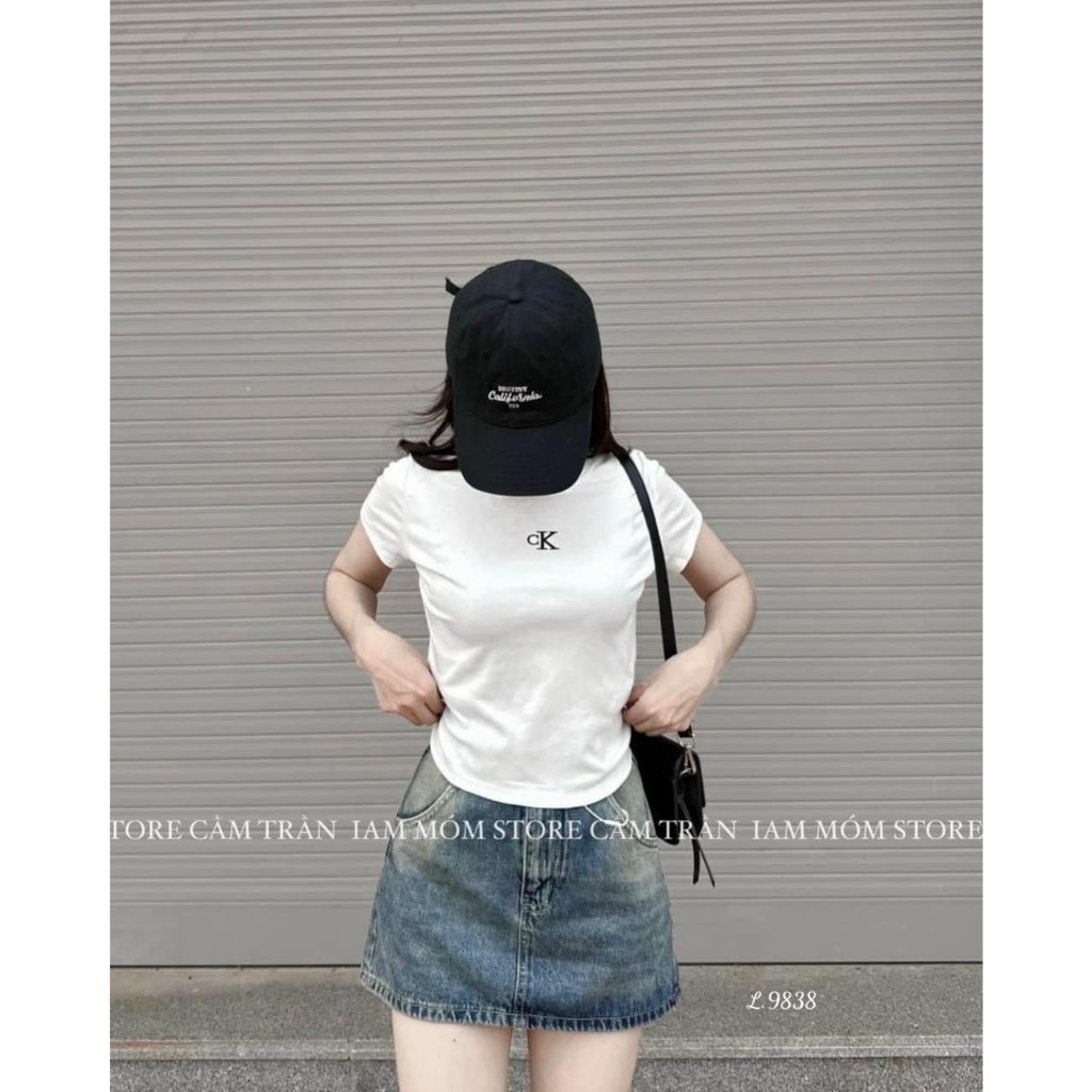 A01 - COMBO 2 áo thun babytee CK cổ tròn đen trắng basic 12.NOV