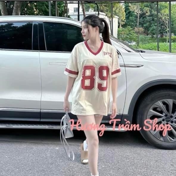 Áo thun cổ tim đường bo sắc nét unisex cả nam nữ new 2024.
