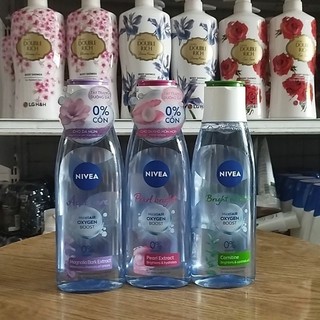 Nước tẩy trang Nivea 200ml giúp sạch khuẩn và sáng da.