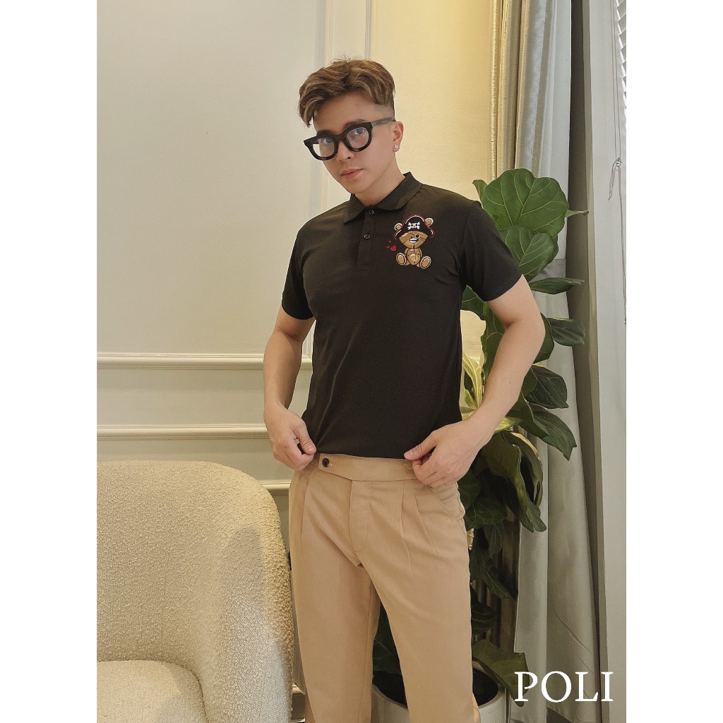 Áo thun cổ polo POLI MAN màu đen thêu hình