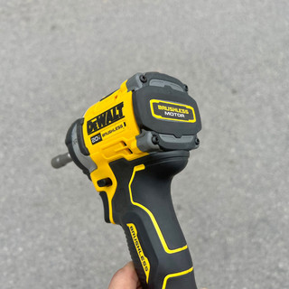 Máy bắt vít dùng pin Dewalt DCF860 mã mới nhất
