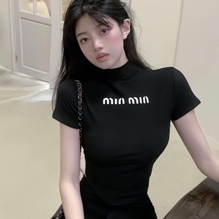 Aó thun cộc tay cổ neo họa tiết chữ MM 2 màu cực xinh dành cho bạn Nữ SVFA269