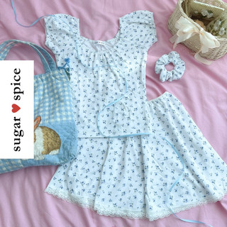 Set áo và chân váy xoè hoa nhí phối ren sugar spice - amelia set
