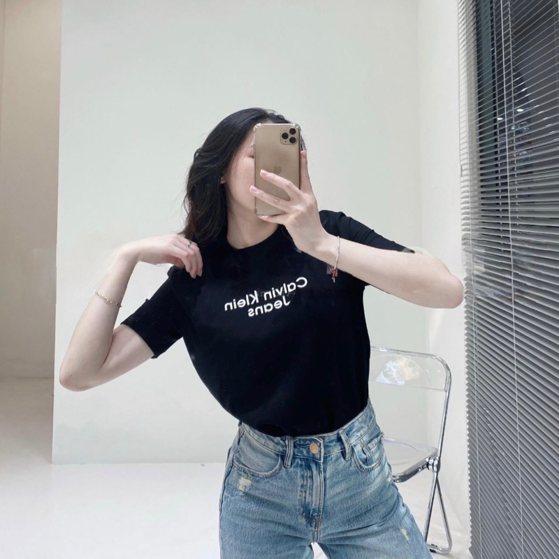 Áo phông Calvin-Klein nữ ngắn tay in chữ ngực