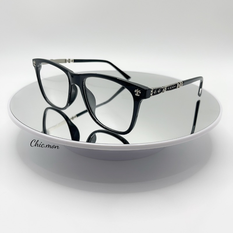 Kính ch gọng nhựa