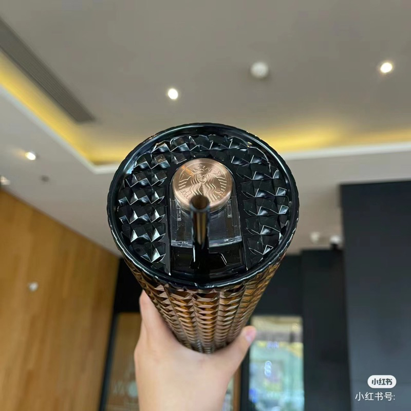 Độc lạ ly Starbucks đen vàng, nam nữ đều xài được, thích hợp làm quà tặng
