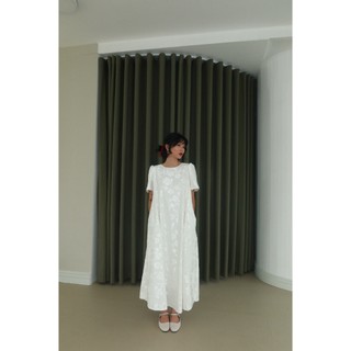 Madamn - fairy iris 130cm- đầm maxi ngắn tay, dáng xoè , cách điệu nơ lưng.