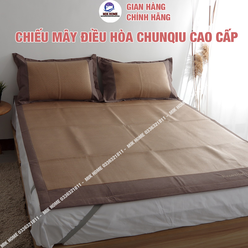 Chiếu mây điều hòa cao cấp Chunqiu chính hãng được làm từ sợi mây tự nhiên bên dưới có lót lụa êm ái không gây xột xoạt