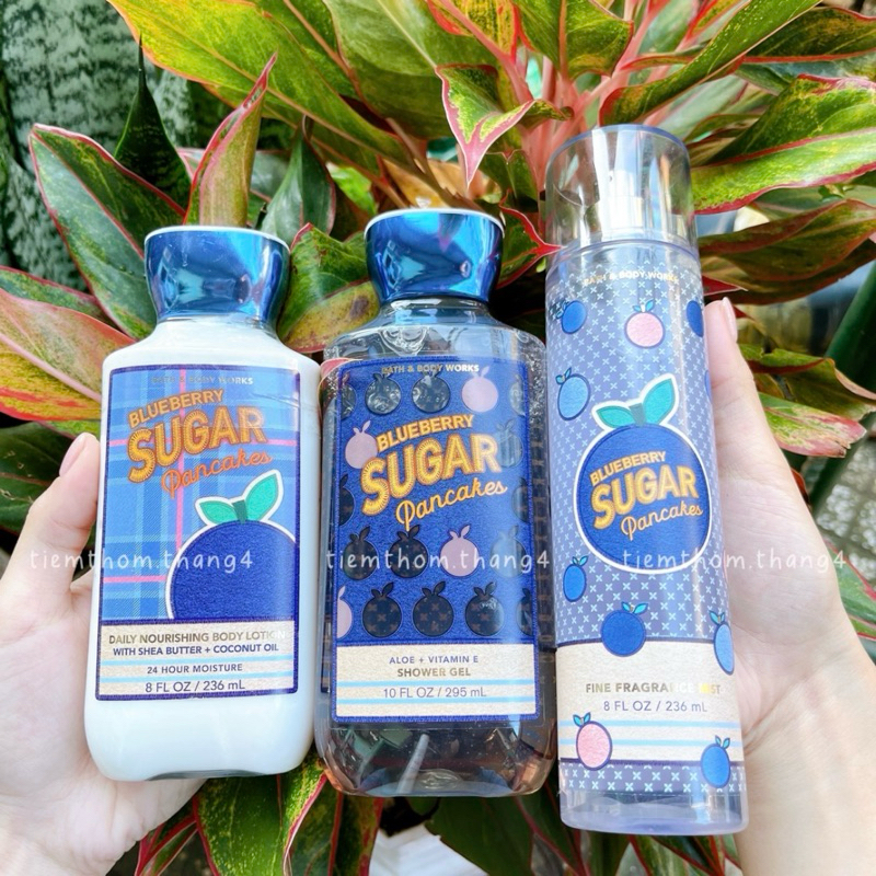 •𝐁𝐥𝐮𝐞𝐛𝐞𝐫𝐫𝐲 𝐒𝐮𝐠𝐚𝐫 𝐏𝐚𝐧𝐜𝐚𝐤𝐞𝐬• Bath & Body Works - Sản phẩm dưỡng và xịt thơm toàn thân dành cho nữ