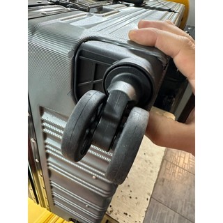 Cụm bánh xe dành cho nhiều mẫu vali khung nhôm,dễ dàng tháo lắp tại nhà
