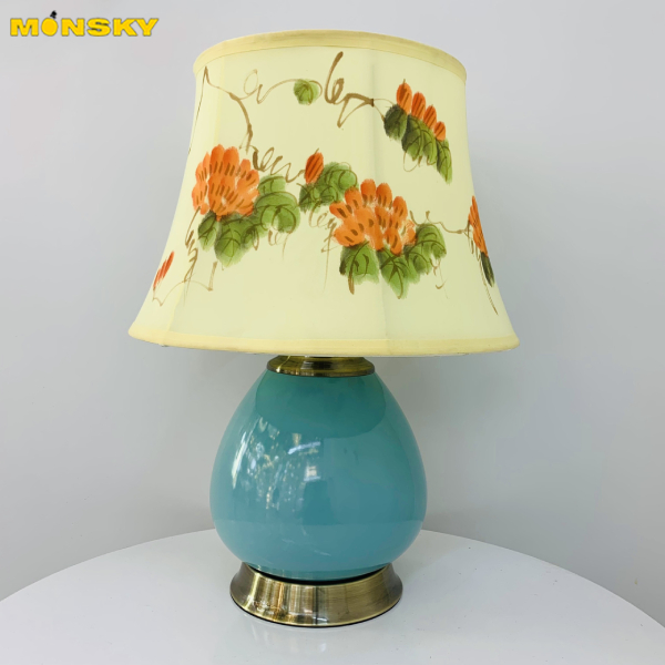 Đèn ngủ để bàn MONSKY 1976 phong cách sang trọng quý phái với nhiều mẫu mã mới lạ và độc đáo đã bao gồm bóng LED