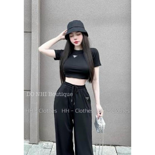 ÁO CROPTOP GẮN HUY HIỆU LẠ PADA21