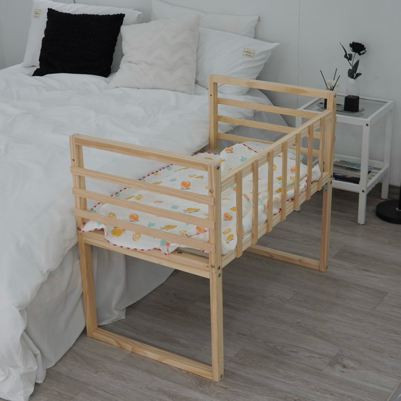 Tặng Màn + Đệm Nôi cũi ghép giường cho bé sơ sinh, gỗ thông nhập khẩu -
