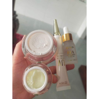 COMBO KEM SÂM VÀNG 4 MÓN (KEM NGÀY + KEM ĐÊM+ SERUM+ KEM CHỐNG NẮNG)