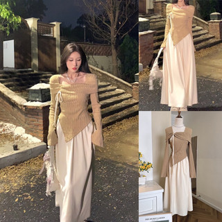 Set áo trễ vai + chân váy nút