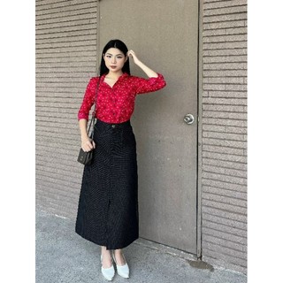Chân váy midi xẻ tà