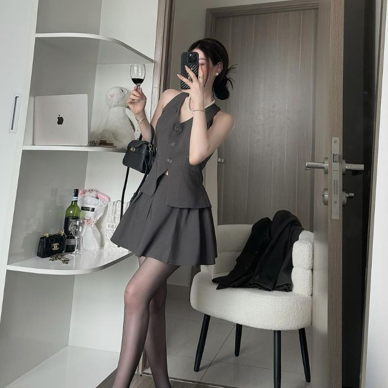 Hela Set áo gile đính nơ mix chân váy xám