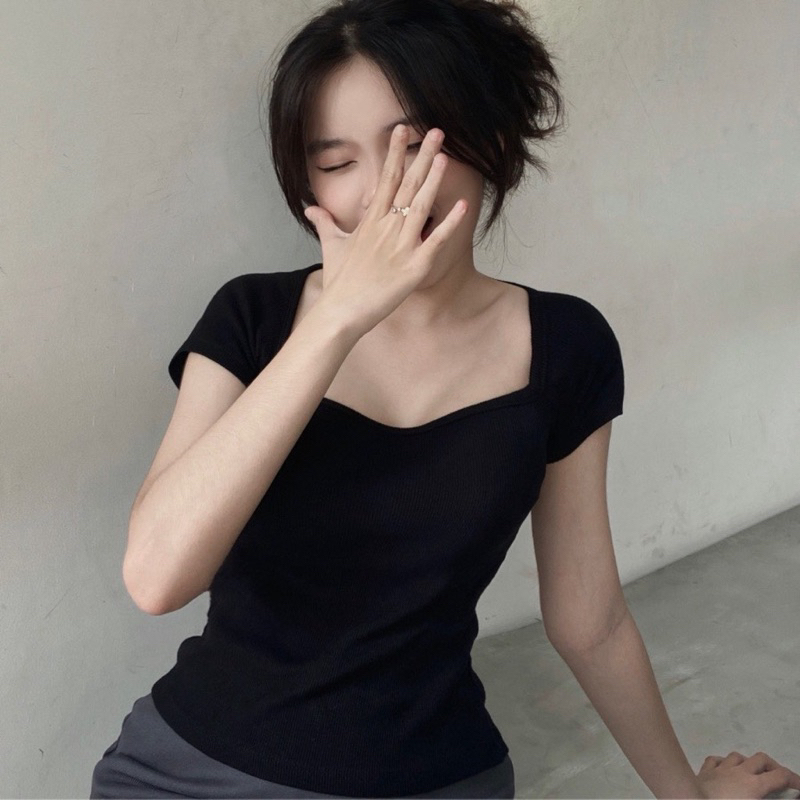 Áo thun kiểu tay ngắn cúp ngực cổ vuông ôm gọn tôn dáng Michi , áo thun hè nữ | BigBuy360 - bigbuy360.vn