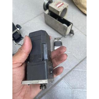 Motor giảm tốc nhật ( tháo máy )