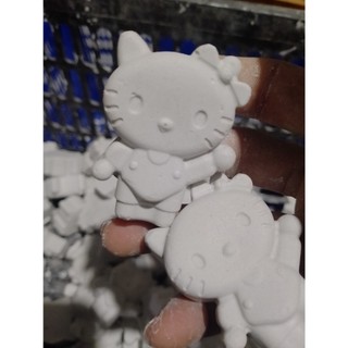 Tô tượng cô dâu Hello Kitty - tượng thạch cao giá sĩ