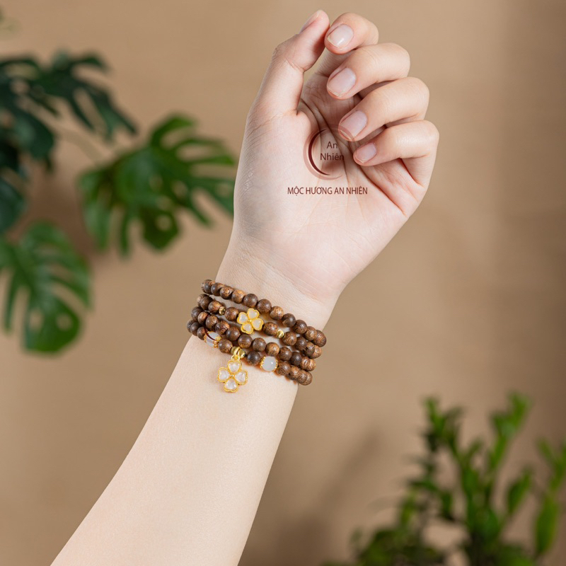 Vòng Tay Trầm Hương Mix Cỏ 4 Lá 108 Hạt Theo Mệnh