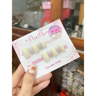 nailbox trắng sữa mix nhũ