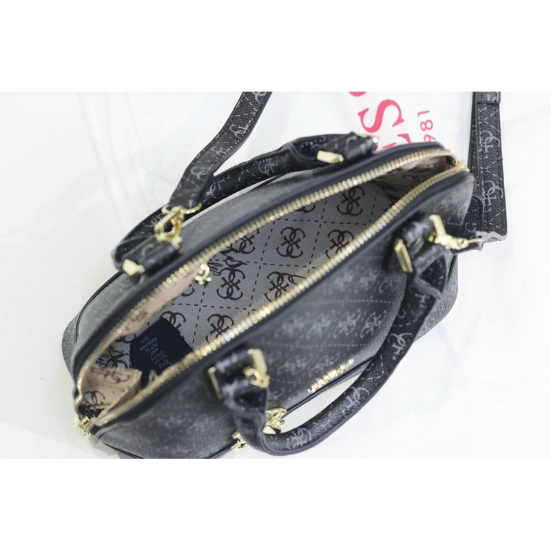 Túi guess dáng hến hoạ tiết 3 màu