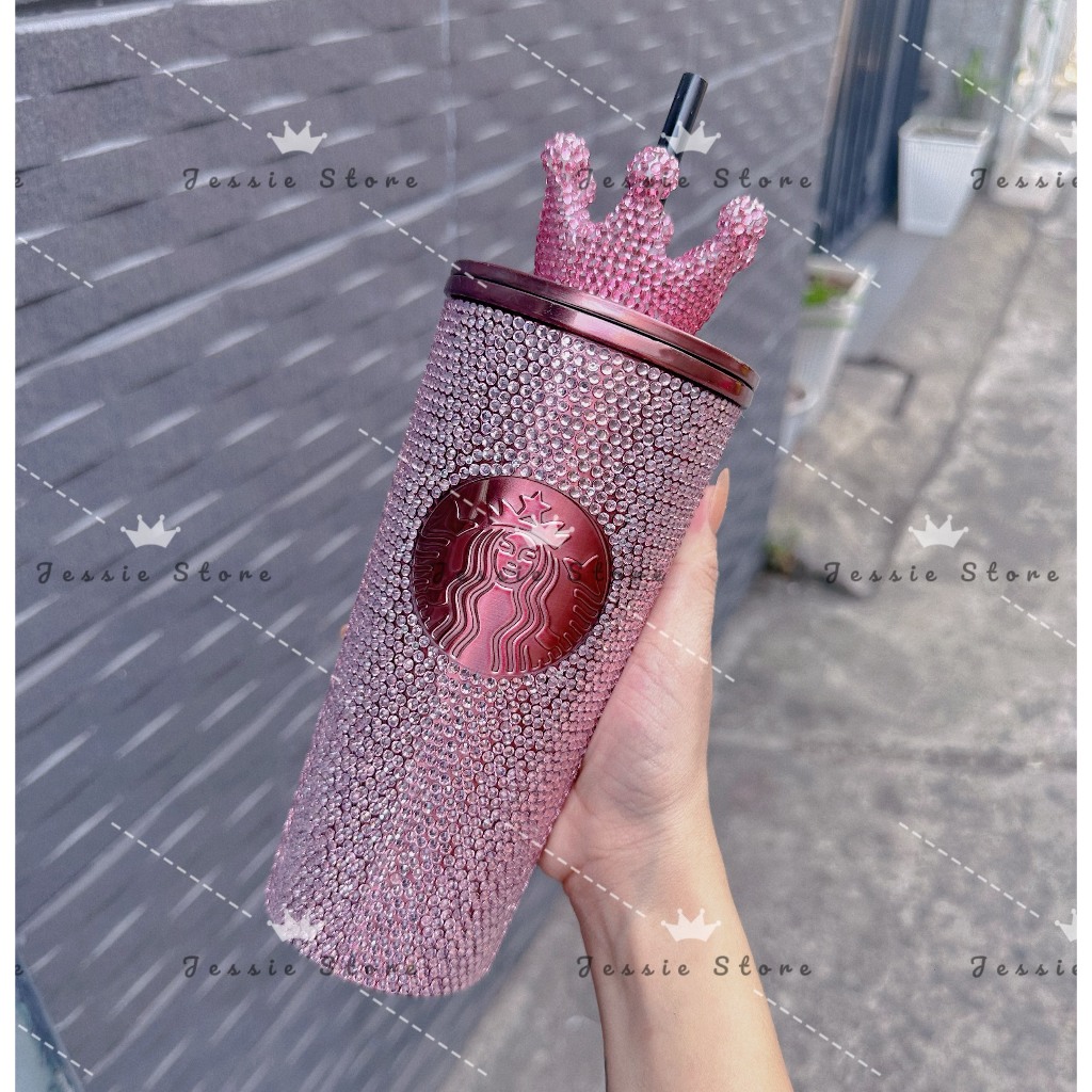 [HÀNG SẴN - HỎA TỐC 24/7] LY ĐÍNH ĐÁ LISA HỒNG KÈM VƯƠNG MIỆN 𝓢𝓣A𝓡𝓑𝓤𝓒𝓚 BLACKPINK PHIÊN BẢN GIỚI HẠN