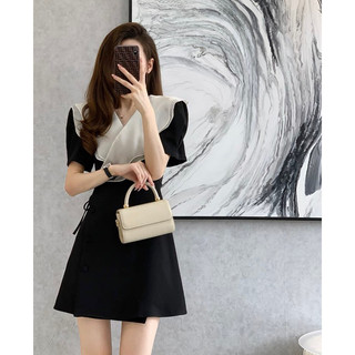 Đầm đen phối cổ bèo trắng form ngắn (kèm hình thật)