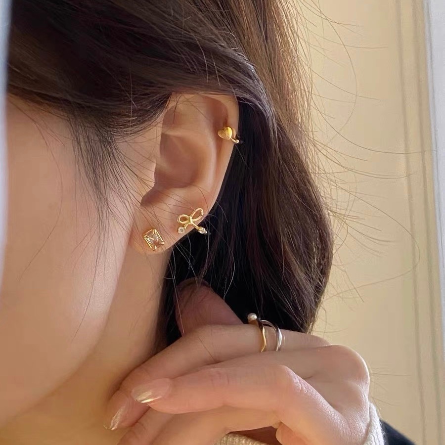 [1 CHIẾC] Khuyên tai bông tai 𝗧𝗵𝗮̆́𝘁 𝗻𝗼̛ đá 30% bạc chốt bi I 2 GIRLS ACCESSORIES I