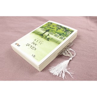 Sách - Ký ức độc quyền