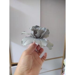 Hoa diên vĩ cài áo handmade Joli màu xanh