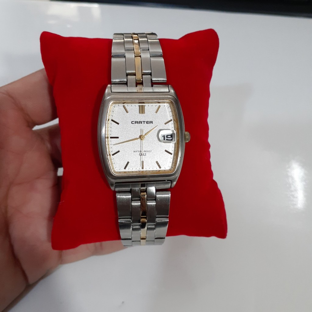 Đồng hồ nam tank dây thép Q&Q Crater có lịch second hand si Nhật