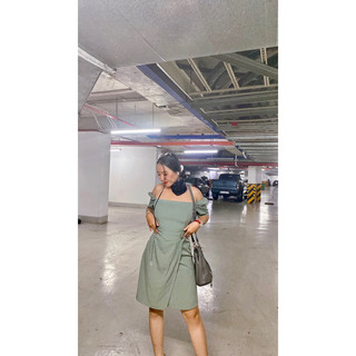 đầm cổ vuông
