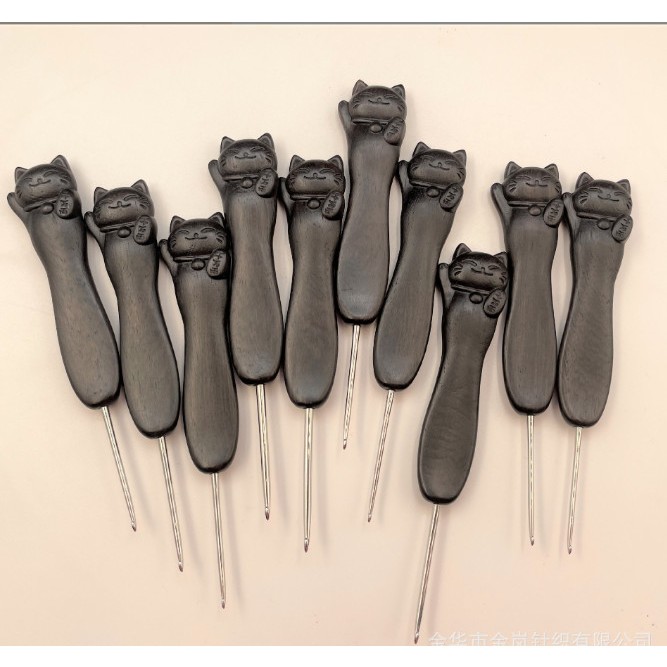 Kim móc jinlan mèo thần tài gỗ mun - Kim móc nội địa Trung