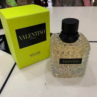 Nước hoa Valentino Donna Born In Roma Yellow Dream Eau De Parfum 100ml