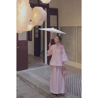 Set áo dài tơ cát thêu 𝐓𝐇𝐀𝐍𝐇 𝐓𝐇𝐔̛ 𝐀𝐒𝐇𝐘𝐋𝐄𝐘