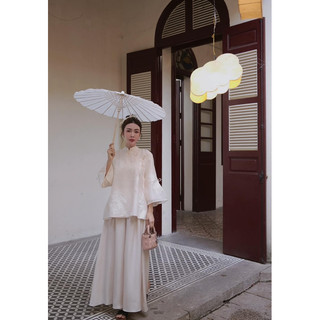 Set áo dài tơ cát thêu 𝐓𝐇𝐀𝐍𝐇 𝐓𝐇𝐔̛ 𝐀𝐒𝐇𝐘𝐋𝐄𝐘