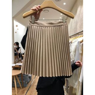 Chân váy xếp li nhỏ dập li đều chất mới